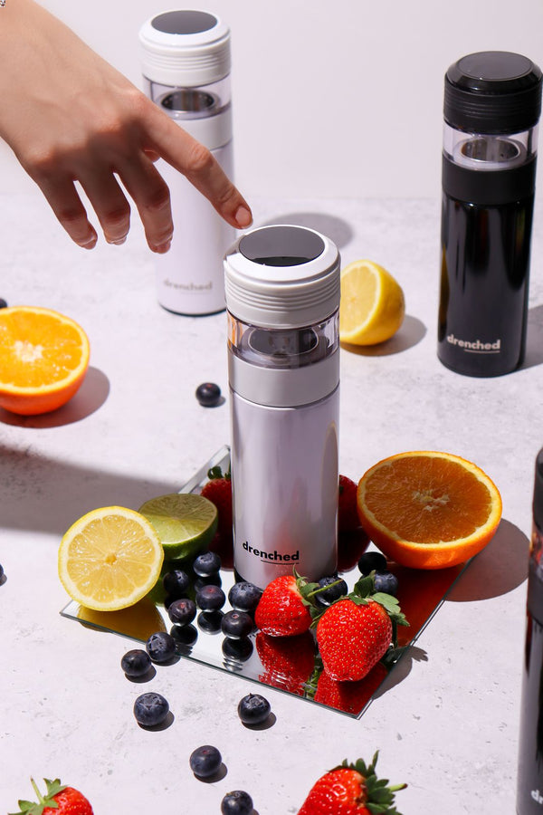 drenched - Reusable Smart Infuser Bottle (white x mono edition)
